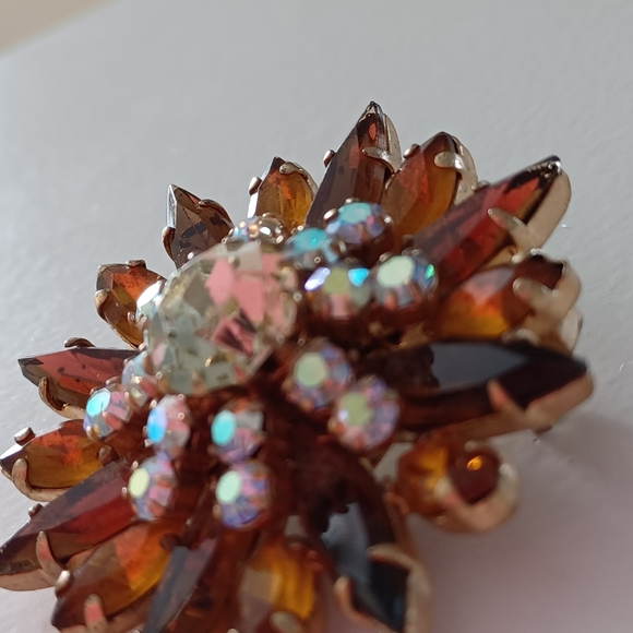 Beautiful vintage crystal rhinestone brooch. - Picture 3 of 6
